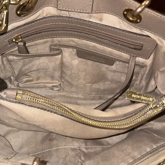 Michael Michael Kors Saffiano leather w/branded feet, chain leather strap. P 2